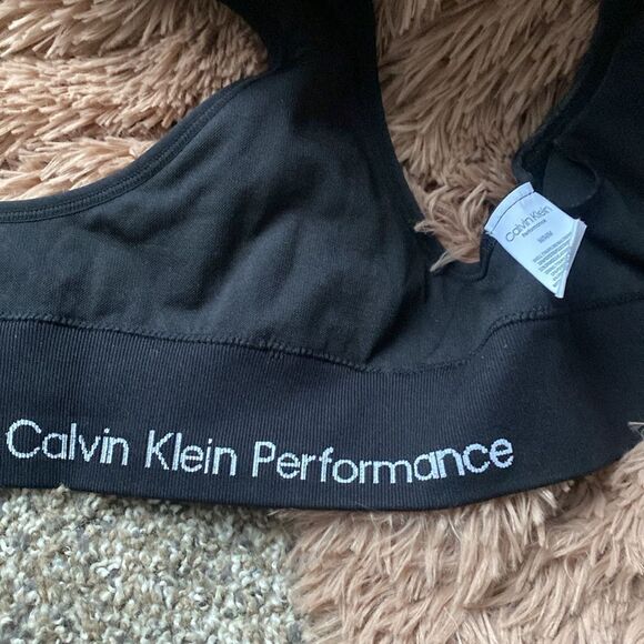 Calvin Klein performance Padded Sports Bra Black Medium - Picture 4 of 6